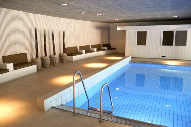 basseng badstue sauna boblebad hotell overnatting